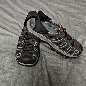 Skechers slip on sandles